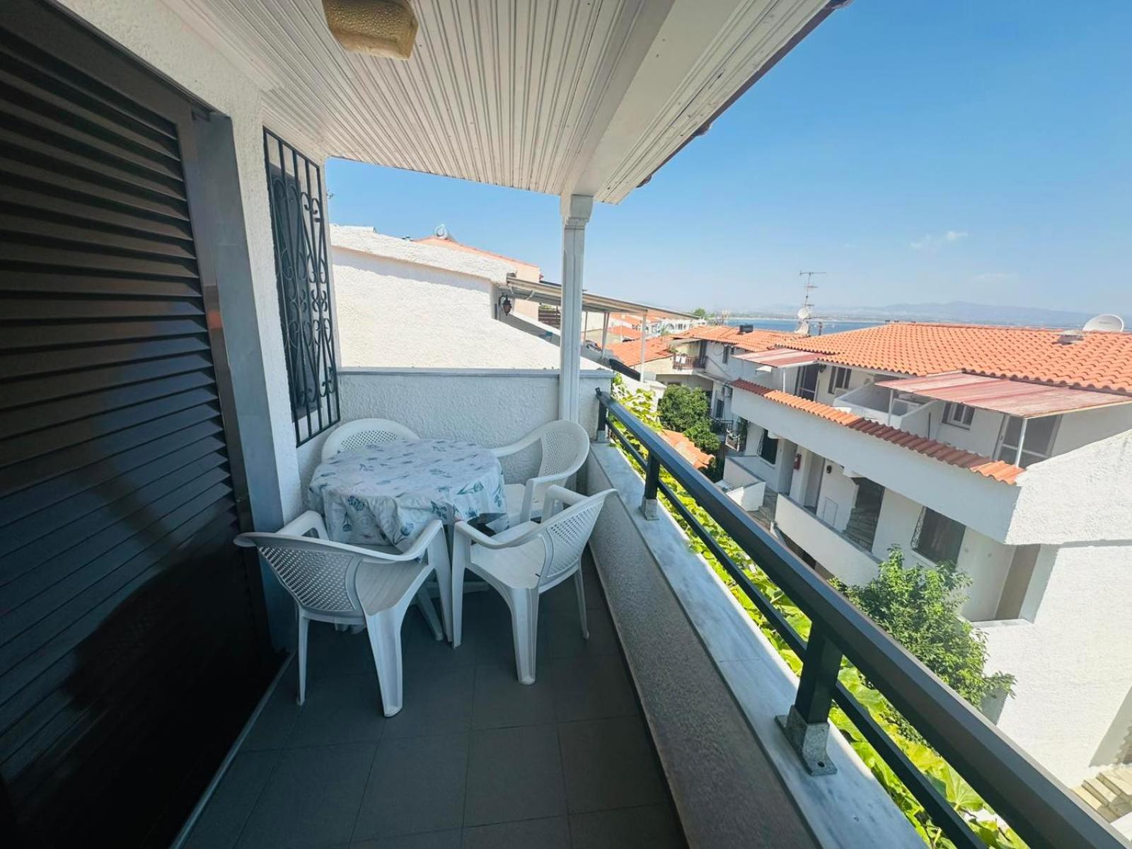 Argo Apartments Nea Poteidaia Quarto foto